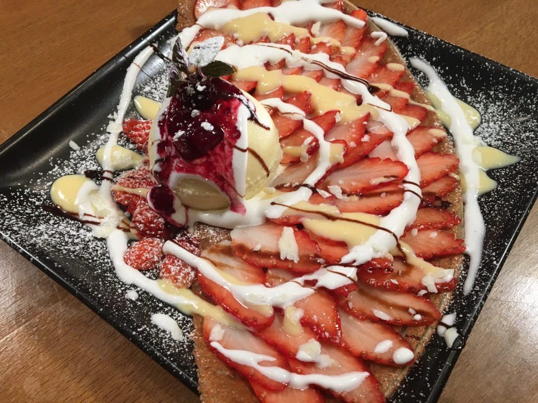 繊細な甘酸っぱさとクリームやカスタードの甘さに  バニラアイスの冷たい甘さ・・サムネイル